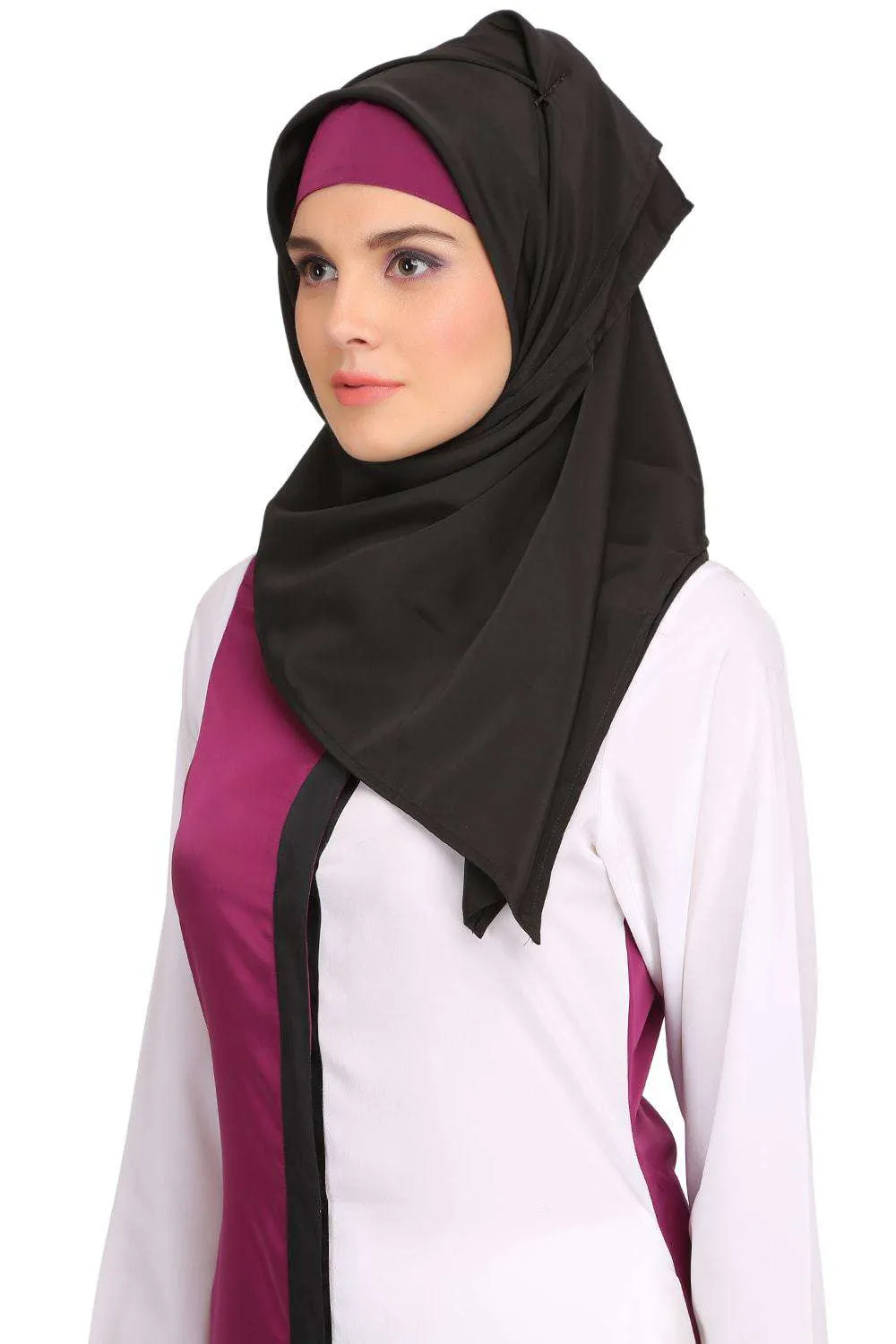 Daliya White & Wine Crepe Short Abaya